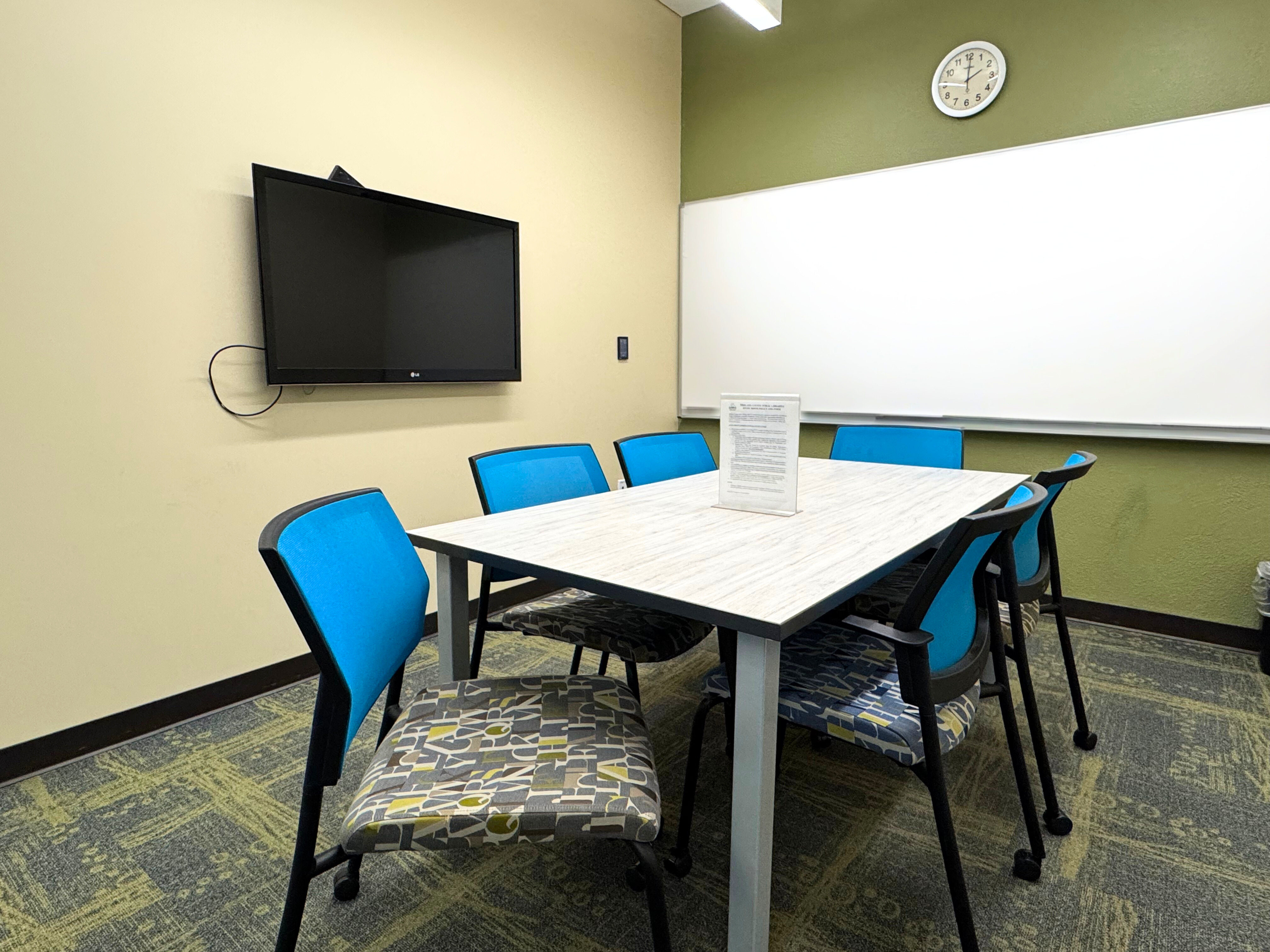 Room 111 - C seats 6 people